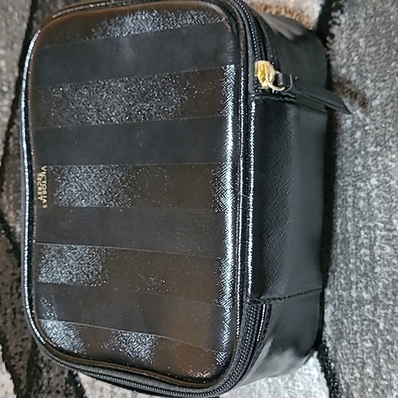 Victoria Secret Signature Black Stripes Make-up Case & Small Pouch - Picture 9 of 16